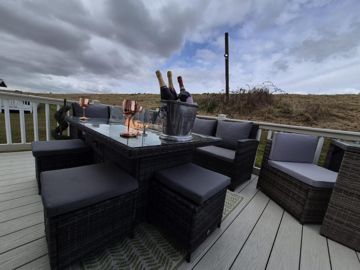 The Blue Lagoon 2 Bedroom With Hot Tub Holiday home